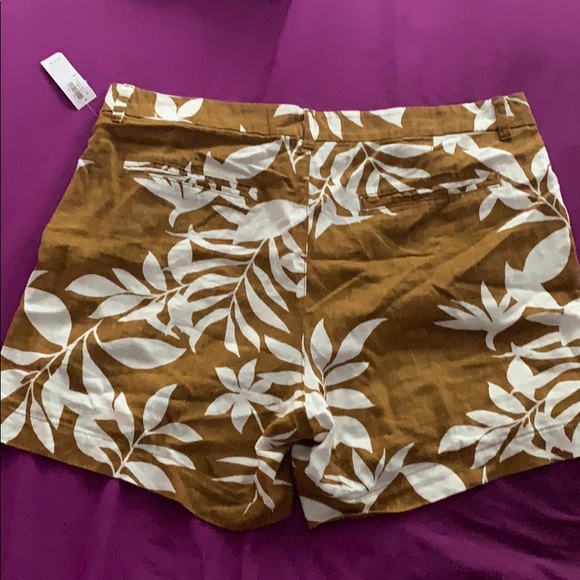 Old navy everyday shorts - Picture 3 of 3